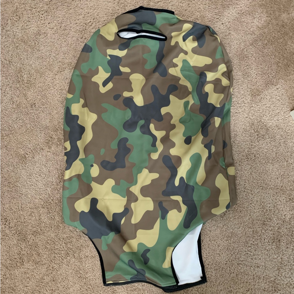 Camo luggage cover